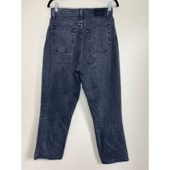 Abercrombie & Fitch The '90s Straight Ultra High Rise Curve Love in Washed Black - Picture 2 of 3